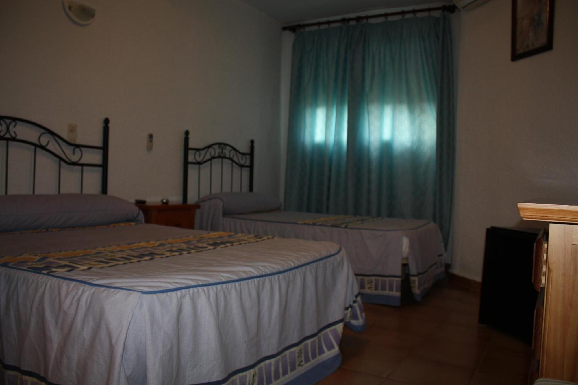 Hostal Tamarindos Matalascañas Esterno foto