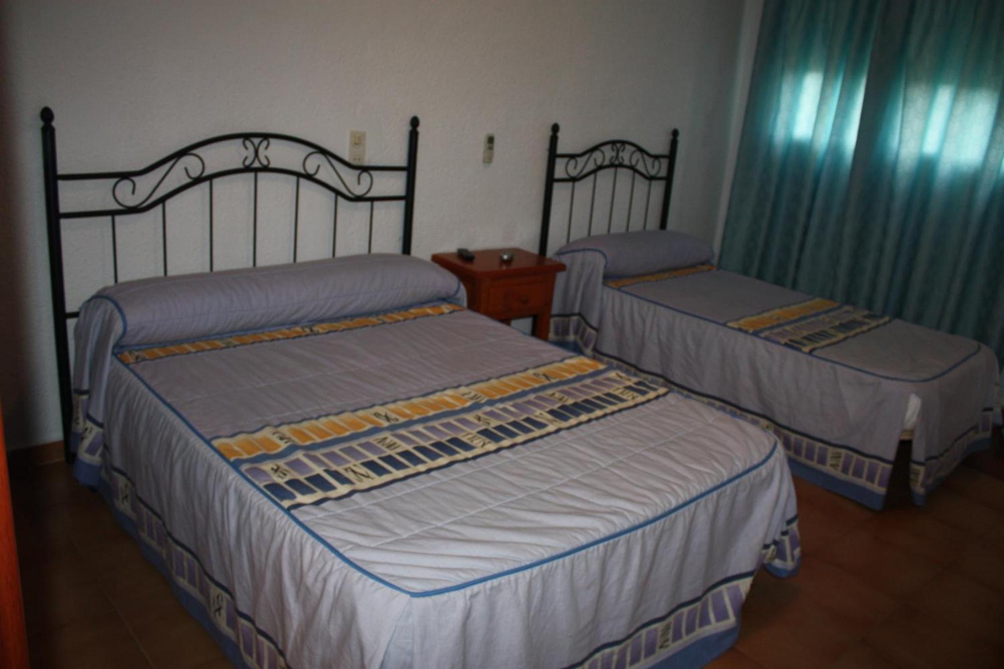 Hostal Tamarindos Matalascañas Esterno foto